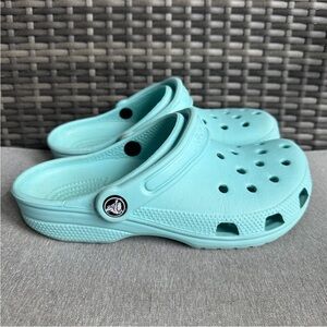 Crocs Aqua Blue Women’s 6 Slip-On Clogs Comfort